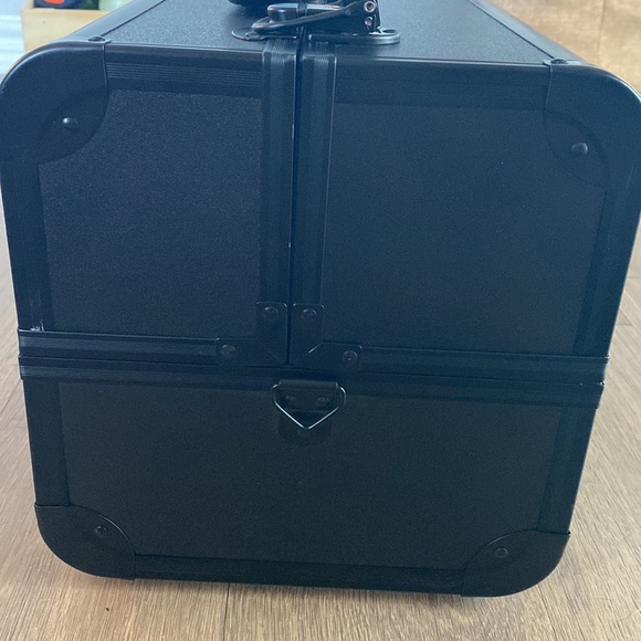 Make Up Artist Traveler - Picture 6 of 10